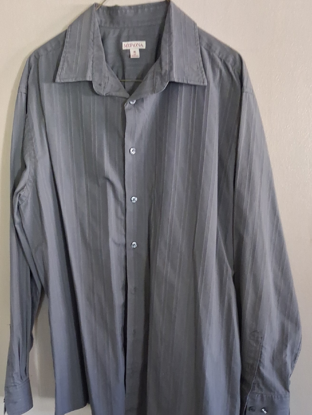 Milano Men's Gray Pinstripe Long Sleeve Dress Shirt